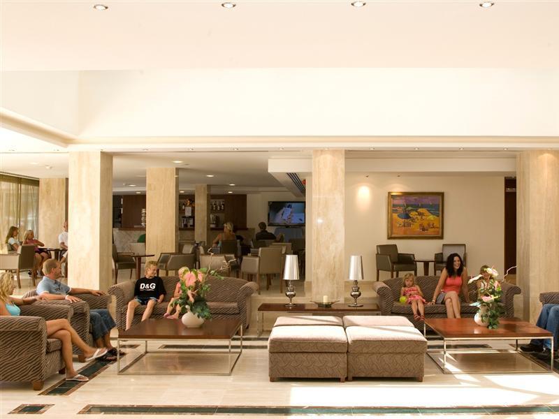 Playa Dorada Aparthotel 3*